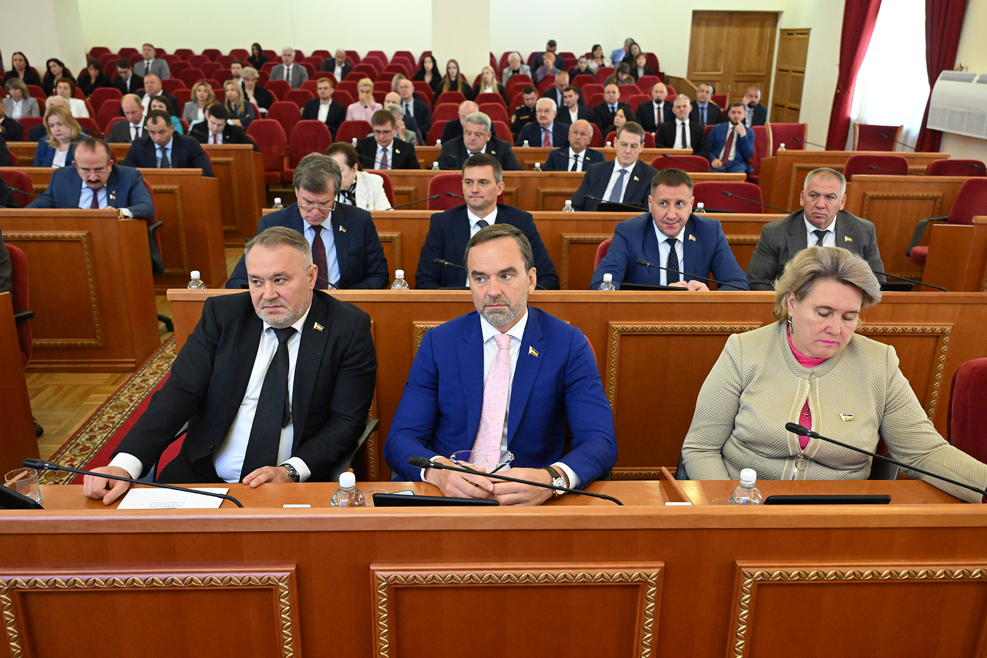 Депутаты Законодательного Собрания Ростовской области помогают школам и детским садам 