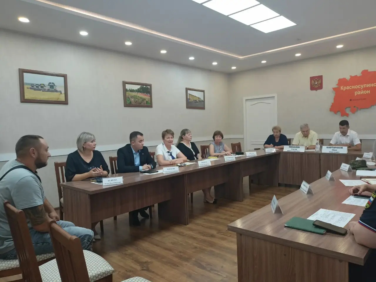Сергей Михалев провел прием участников СВО и членов их семей в Красносулинском районе 