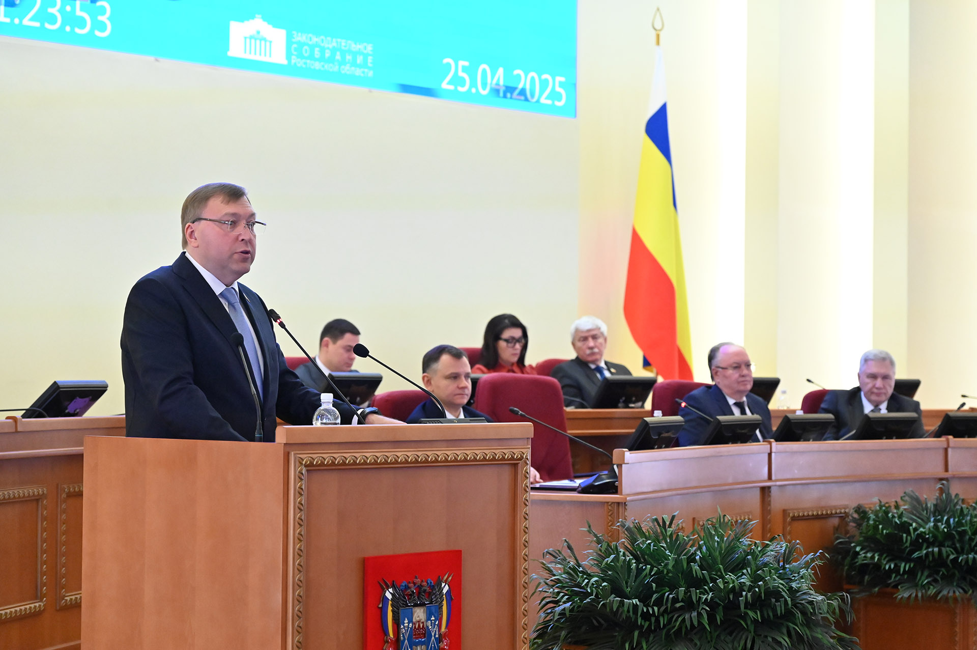 19-е заседание ЗС РО:  Александр Ищенко изложил позицию фракции «Единая Россия»  о работе регионального Правительства в 2024 году