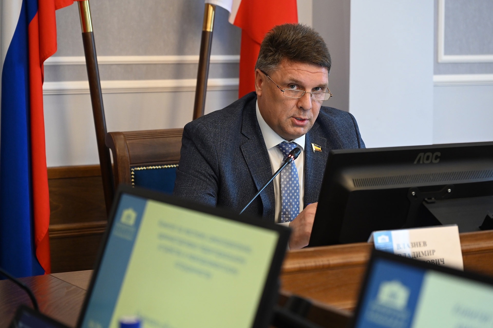 Владимир Влазнев: «Студенты, обучающиеся платно, смогут заключать договоры о целевом обучении с последующим прохождением муниципальной службы»